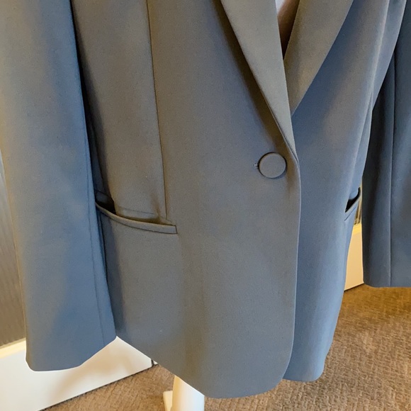 EUC Contemporaine Suit - Picture 2 of 11